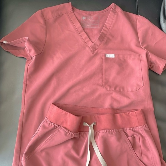 Figs Other - Figs Women's Scrub Set in Dark Mauve